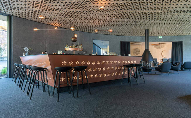 Bar Hotel AMRAI SUITES