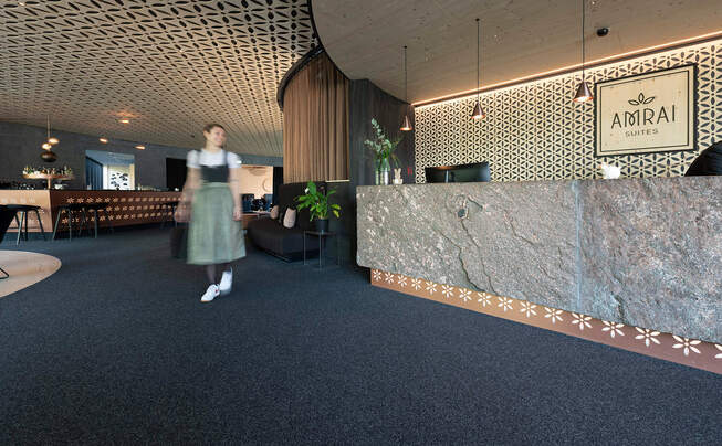 Rezeption Hotel AMRAI SUITES