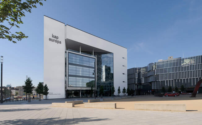 Vue extérieure du Centre de congrès KAP Europa