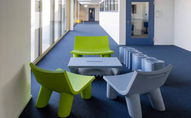 Interior view of Obersee Bilingual School