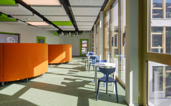 Interior view of Obersee Bilingual School