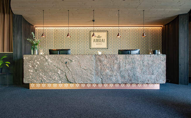 Rezeption Hotel AMRAI SUITES