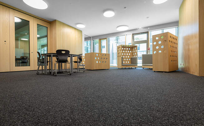Vue intérieure de l'école de tourisme de Klessheim